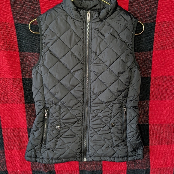 🖤 Fuinloth Black Quilted Vest - Picture 2 of 6